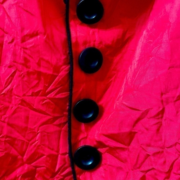 Beluva reversible black/ cherry red crushed rayon jacket. Size Medium. EUC. - Picture 7 of 12